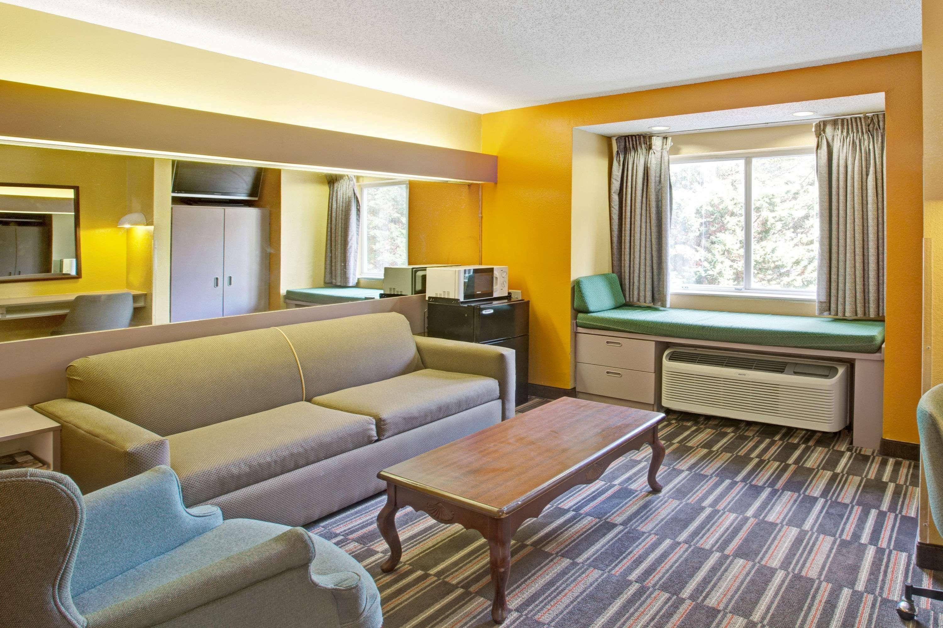 Microtel Inn & Suites By Wyndham Gatlinburg Exterior foto