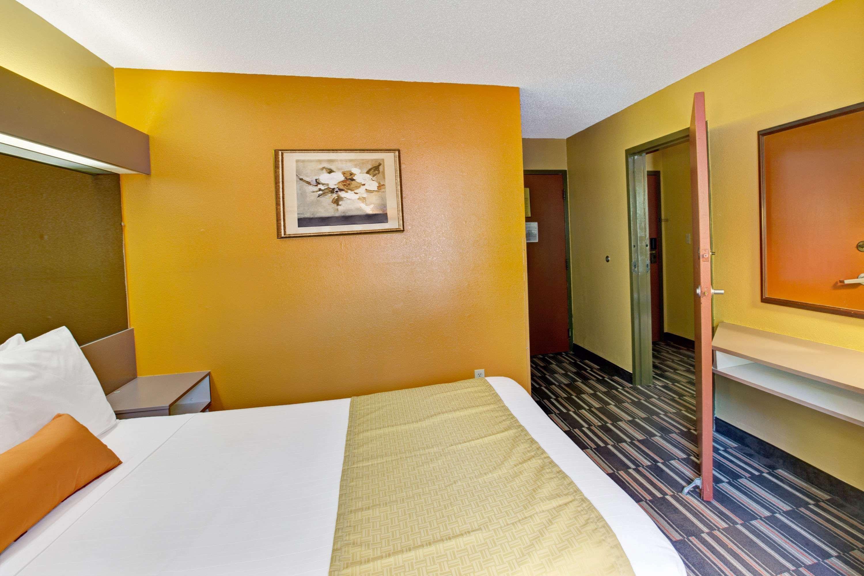 Microtel Inn & Suites By Wyndham Gatlinburg Exterior foto