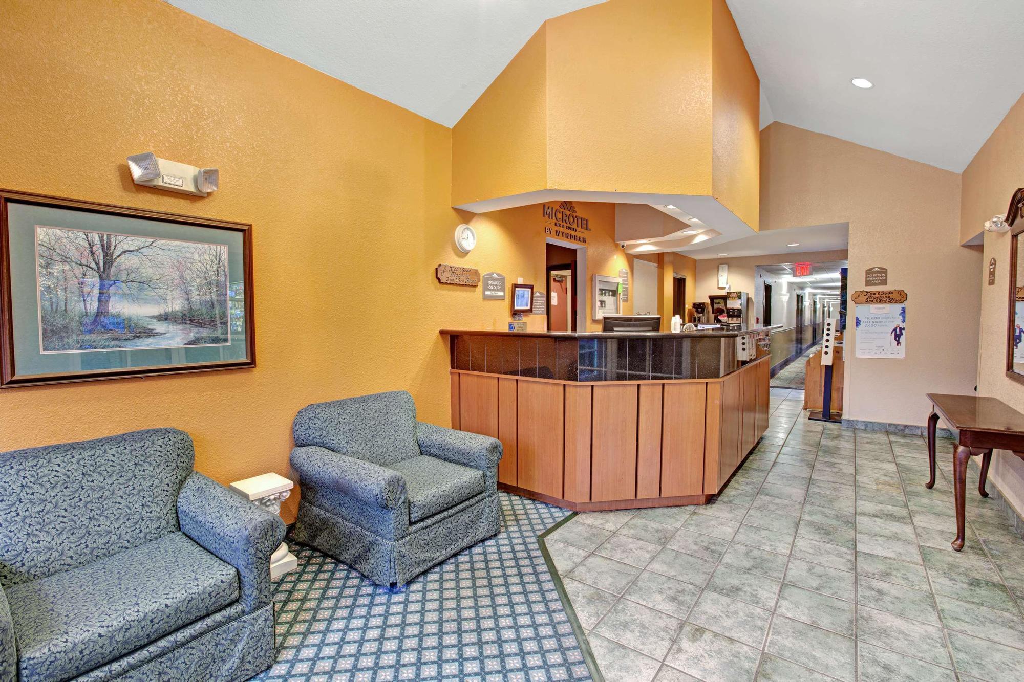Microtel Inn & Suites By Wyndham Gatlinburg Exterior foto
